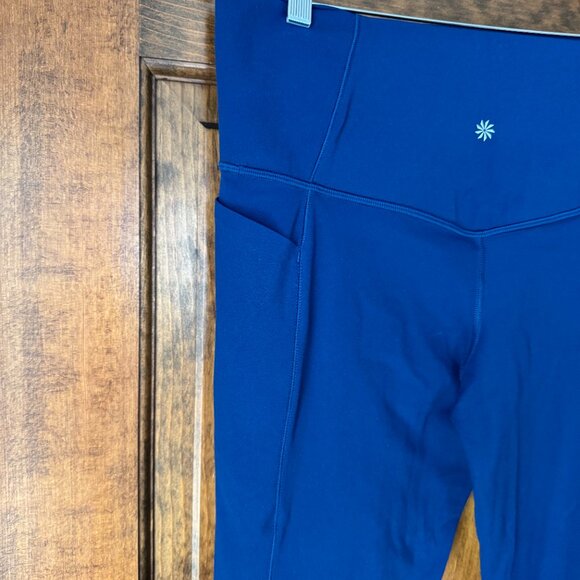 Athleta Blue Salutation Stash Pocket Leggings Size 1X - Picture 8 of 9
